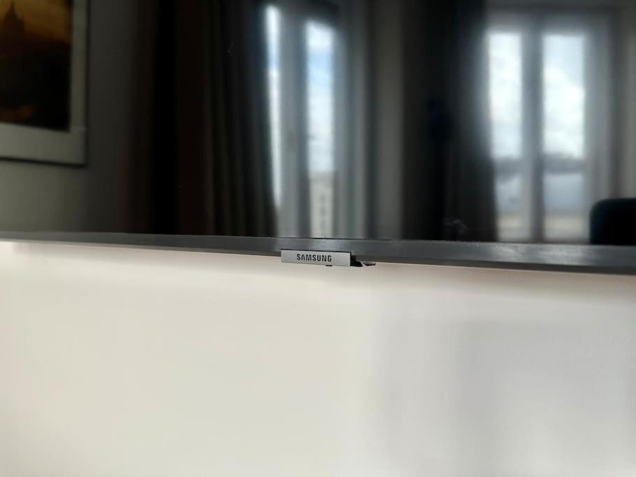Premium Apartment By Hi - Central 2 Bedroom - Best View Budapeszt Zewnętrze zdjęcie