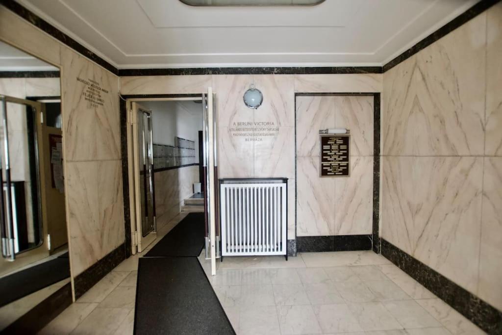 Premium Apartment By Hi - Central 2 Bedroom - Best View Budapeszt Zewnętrze zdjęcie