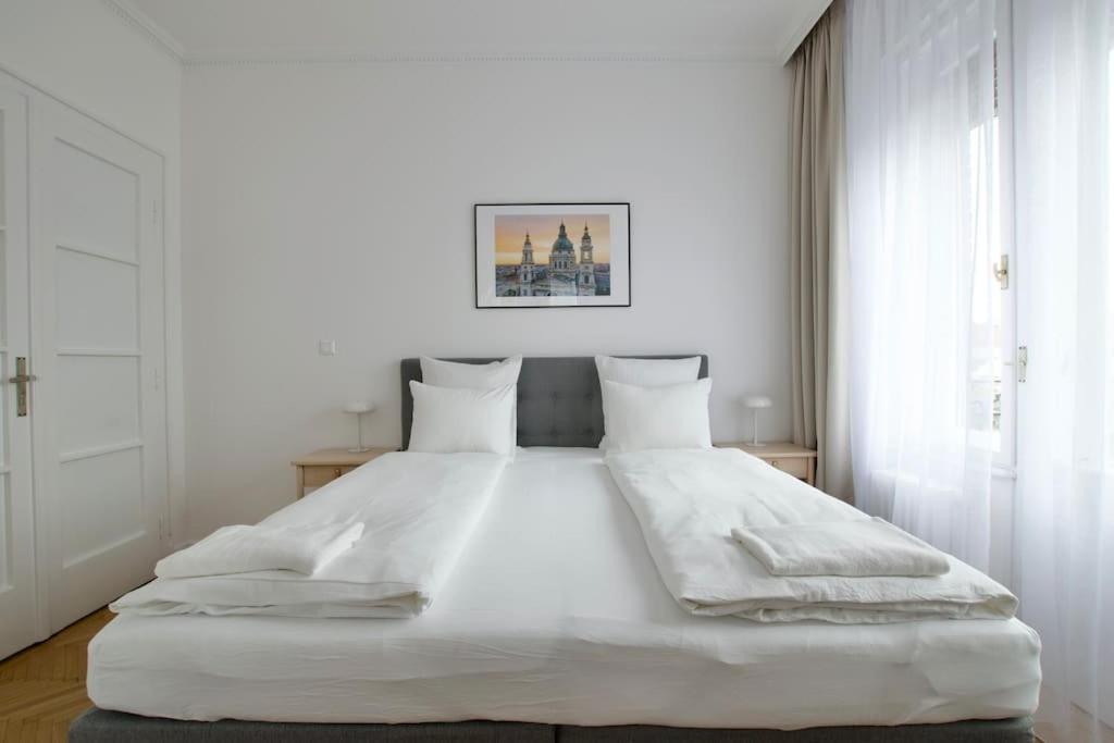 Premium Apartment By Hi - Central 2 Bedroom - Best View Budapeszt Zewnętrze zdjęcie